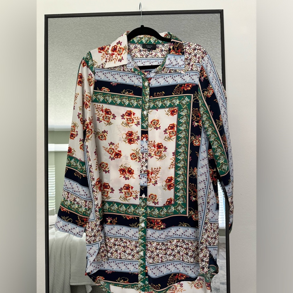 Vici Rochester Printed Satin Button Down Tunic - Picture 2 of 4
